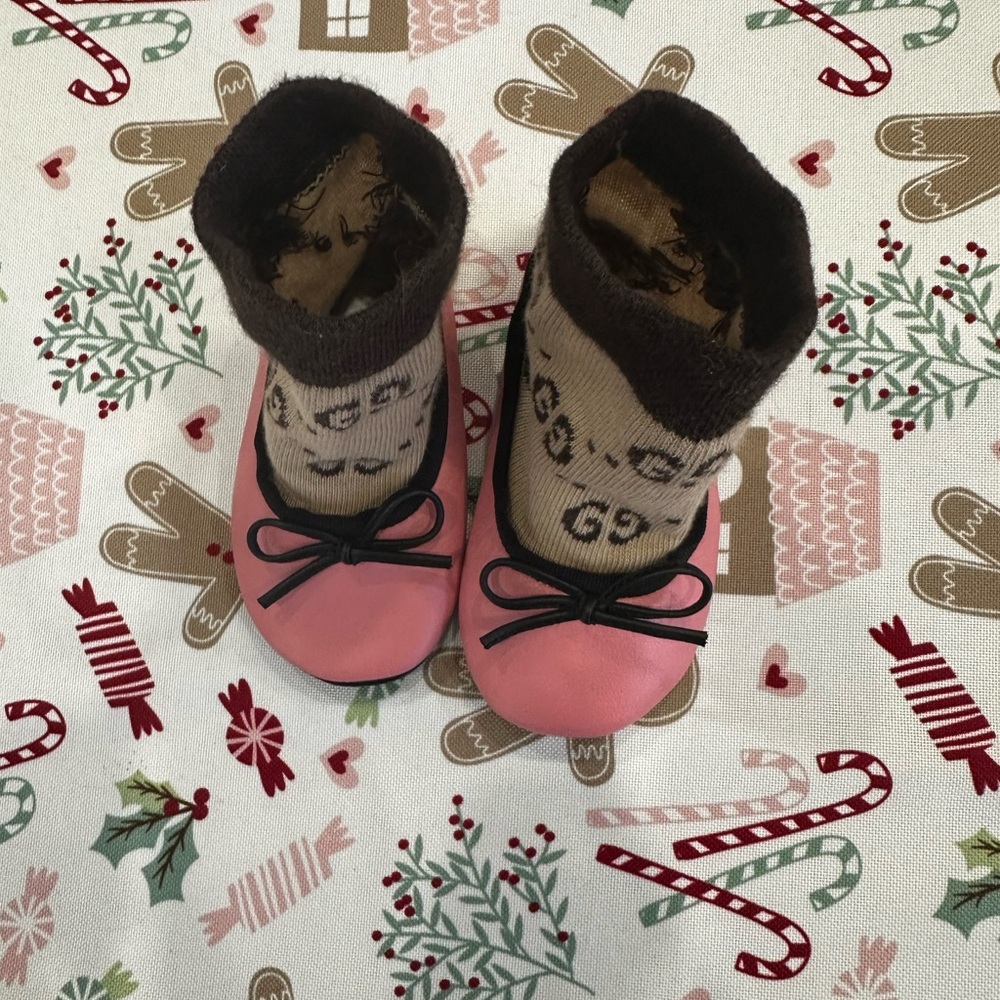 Gucci Beige and Brown Textured Fabric booties - Picture 3 of 9